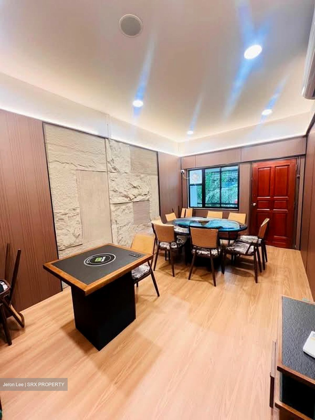 Upper Paya Lebar Road (D19), Retail #579067501